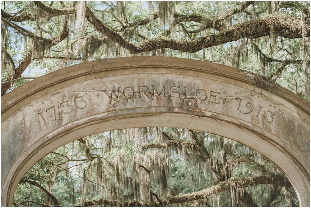 Atlanta wedding photographer photographs engagement session at wormsloe plantation in Savannah, Georgia 